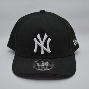 New Era 9FORTY M-Crown A-Frame New York Yankees Snapback Hat MLB Black White NY